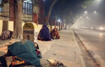 जरूरतमंदों को गर्म कपड़े व (कंबल) वितरित किया गया !