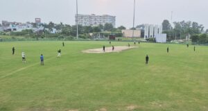 लखनऊ में रोमांचक क्रिकेट मुकाबला: रॉयल वॉरियर्स बनाम बीएलके टाइटन्स