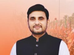 बीजेपी के वरिष्ठ नेता नीरज सिंह ने उत्तर प्रदेश के पूर्व मुख्यमंत्री श्रद्धेय कल्याण सिंह जी की जयंती पर पुष्पांजलि अर्पित की।