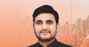 बीजेपी के वरिष्ठ नेता नीरज सिंह ने उत्तर प्रदेश के पूर्व मुख्यमंत्री श्रद्धेय कल्याण सिंह जी की जयंती पर पुष्पांजलि अर्पित की।