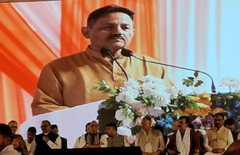 लखनऊ में ₹58.27 करोड़ की परियोजनाओं का लोकार्पण, रक्षा मंत्री राजनाथ सिंह का गोमतीनगर महासमिति ने किया भव्य अभिनंदन